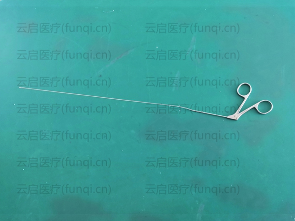 15659429896942.jpg Stryker 502-555-300剪刀 外管斷,剪刀不利.jpg